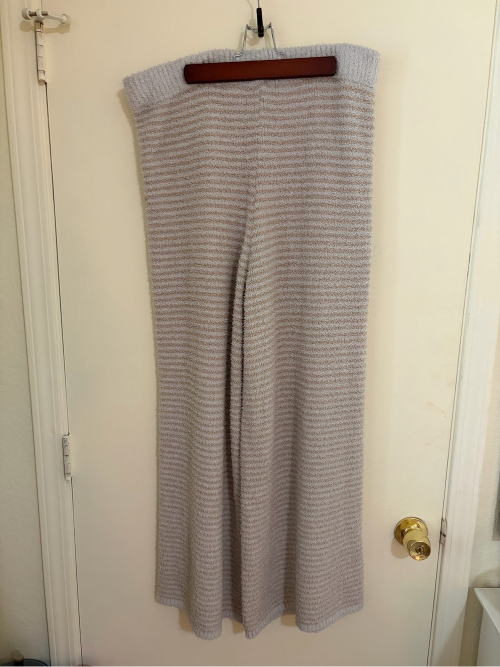 Pink Republic Light Gray Wide-Leg Knit Pants - Picture 2 of 2